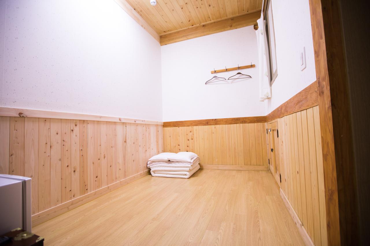 Starlight Rest Area Hotel Чонджу Екстериор снимка